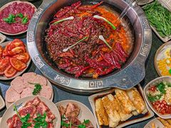 -洞亭火锅(防空洞总店)