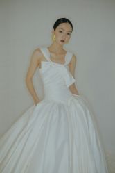 点击看大图 -GODDESS WHITE婚纱礼服(鹏城动力大厦店)