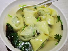 荠菜鲜肉大馄饨-老妈食光小馆(国权路店)
