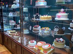 面包甜点陈列柜-红跑车(仙鹤街店)