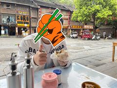 米粉店里拍的，没拍粉-肇兴特色牛肉粉