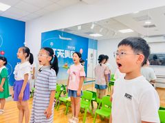-蓝话筒·少儿成人演讲口才·主持朗诵·戏剧表演(大华第一坊店)
