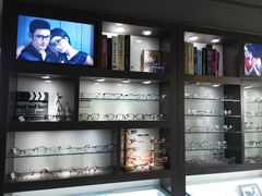 -视野联行眼镜蔡司·依视路官方授权店(顺城店)