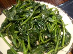 炒番薯叶-重庆尖叫鸡尖椒鱼(夏湾总店)