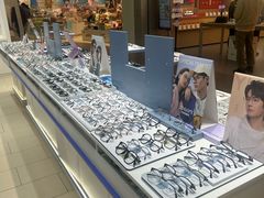 -美式眼镜·授权蔡司.依视路.尼康.豪雅.明月(南翔印象城店)