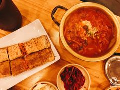 猪颈肉泡菜汤-金北顺大锅家(신사본점)