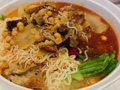 -渝是乎酸菜鱼·川渝小炒(新世界百货望京店)