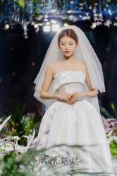 -欣薇婚纱(新源乐汇城店)