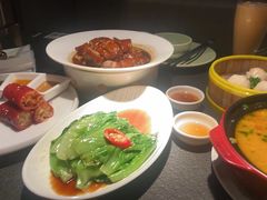 -蝴蝶里·粤菜·点心(滨江龙湖店)