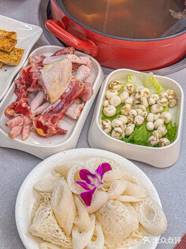 鲜鸡火锅天花板🔥一口鲜到尖叫！