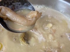 -鲜入围煮花胶鸡海鲜火锅