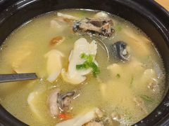 姬松茸炖鸡-妈妈的味道(和顺古镇店)