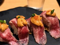 烤牛肉海胆寿司配海苔天妇罗-Ginger(兴国路店)