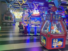 -反斗乐园π·电玩·高空拓展·蹦床(龙华天虹店)