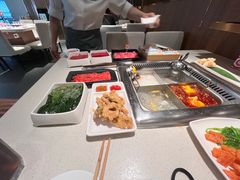 -海底捞火锅鲜切牛肉主题店(长寿路店)