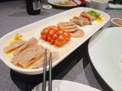 -HOMES上海本帮菜(襄阳公园店)
