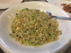 咸鱼鸡肉粒炒饭-得丘礼享谷·玉兰苑