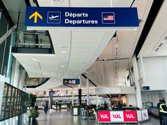 -蒙特利尔皮埃尔·埃利奥特·特鲁多国际机场