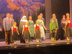 -交通银行前滩31演艺中心