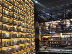 -半山书局(新世纪商城店)