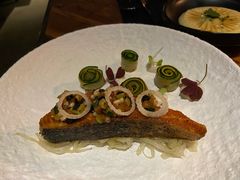 香煎三文鱼配番茄莎莎-AZUL by FUEL蓝色·法式酒馆(琶醍店)