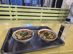 牛肉藏面-老光明岗琼甜茶馆