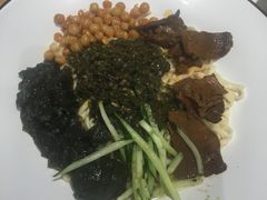 烧椒皮蛋牛肉拌面-拌面小当家