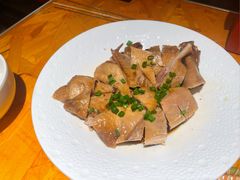 -琥珀老六龙虾(四里河店)
