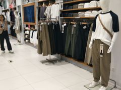 -优衣库(威海威高购物中心店)