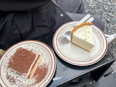 双层酸奶油芝士蛋糕-The Roastery By AllYouWant(福田店)