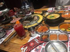 -青瓦炭韩潮烤肉(花园道店)