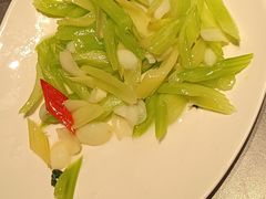 -吴越荣记苏州菜·松鼠桂鱼100%活鱼现做(斜塘老街店)