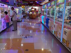 -汤姆熊欢乐世界(红博会展购物广场店)