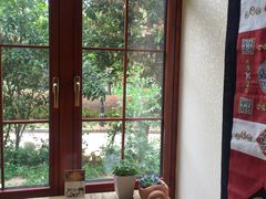 -月亮眼花园餐厅书吧酒吧
