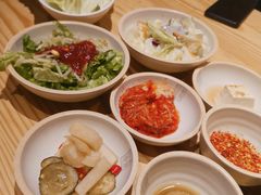 餐前小菜-喜来稀肉(北外滩白玉兰广场店)