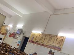 大堂-周良天山牛杂城(天山路总店)
