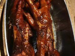弄堂里的卤鸡爪-弄堂里(西溪龙湖天街店)