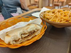 -樊记腊汁肉(西安咸阳国际机场店)