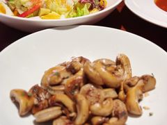 -MONICH牛排融合餐厅(和义大道购物中心店)