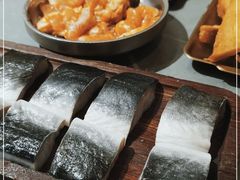 -围炉肉舍•炭烤活鳗•丹东海鲜烤肉(步行街店)