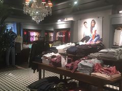 -Hollister(天环广场店)