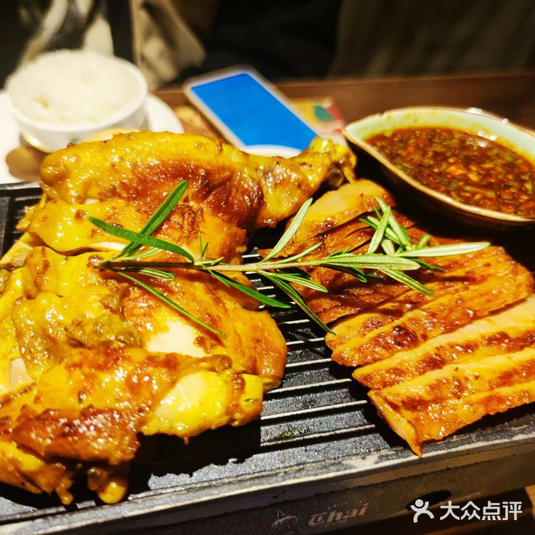 杭州最火的泰国菜❗人均排队2小时[流泪]