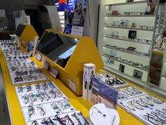 -诺柯视眼镜-蔡司依视路官方工厂店(淞南一店)