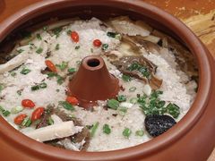 -老滇山寨•云南特色菜•地方菜•民族风情歌舞表演(金碧店)