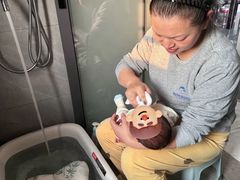 -鲸鱼妈妈月嫂/育婴师定制