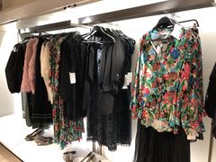 -ZARA(万达广场二七店)