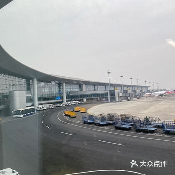 第一次来胶州新机场是来接家人,拍了很多照片