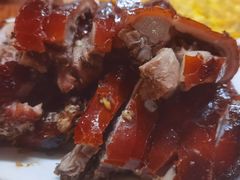 -黄记四更烤乳猪店