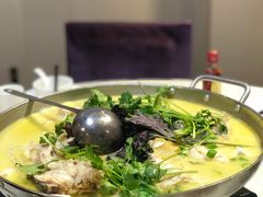 青椒紫苏鱼头-佬湘楼(越秀城市广场店)