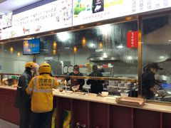 -裕新楼粉面馆·石磨手工粉(四方坪店)